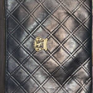 Elegant Black Quilted Shoulder Bag